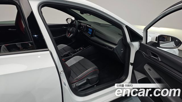 Volkswagen Golf 2024 — photo 16