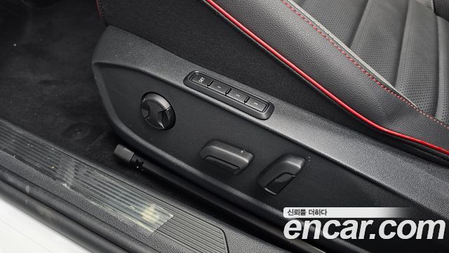 Volkswagen Golf 2024 — photo 30