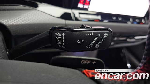 Volkswagen Golf 2024 — photo 34