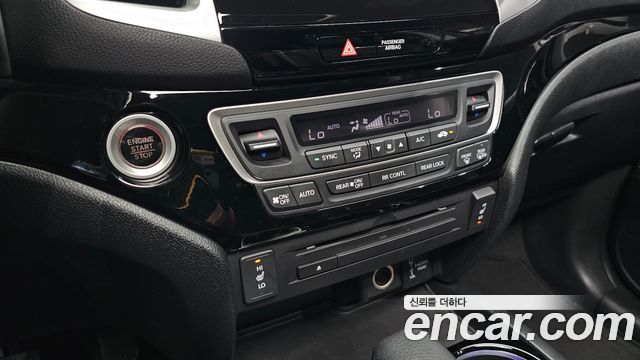 Honda Pilot 2017 — photo 17