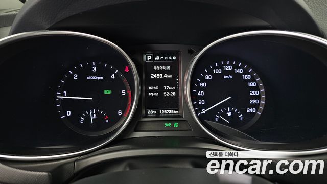 Hyundai Santafe 2016 — photo 11