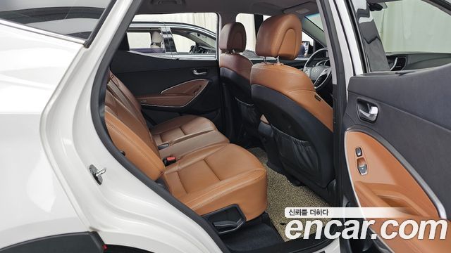Hyundai Santafe 2016 — photo 18