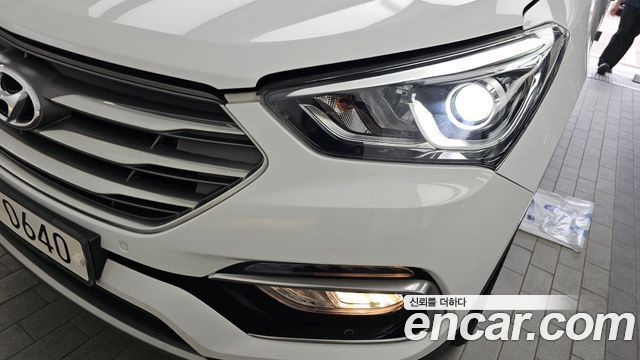 Hyundai Santafe 2016 — photo 8