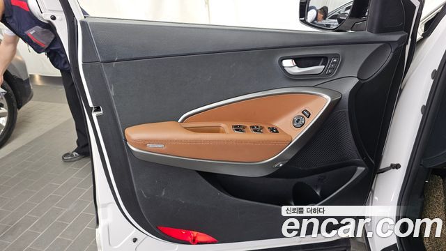 Hyundai Santafe 2016 — photo 14