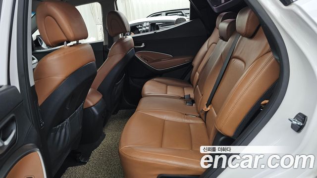 Hyundai Santafe 2016 — photo 16