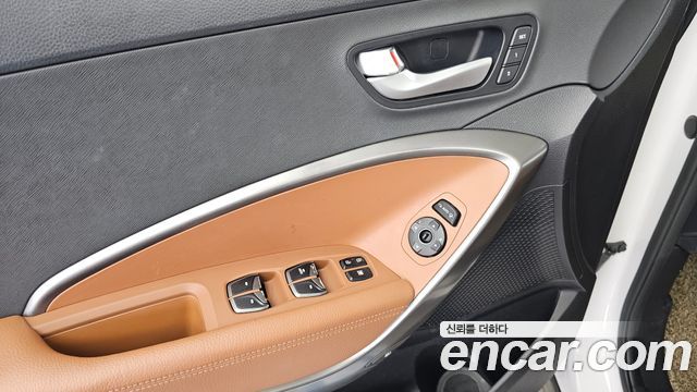 Hyundai Santafe 2016 — photo 34