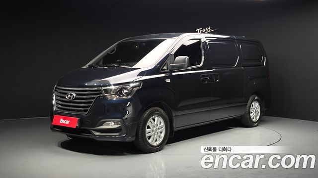 Hyundai Starex 2019 — photo 1
