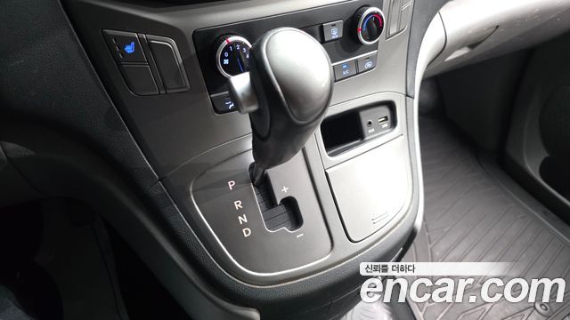 Hyundai Starex 2019 — photo 9