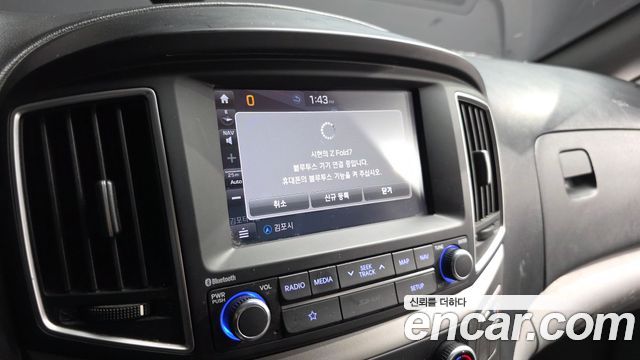 Hyundai Starex 2019 — photo 16