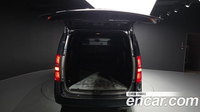 Hyundai Starex 2019 — photo 20