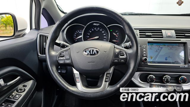 Kia pride 2016 — photo 21