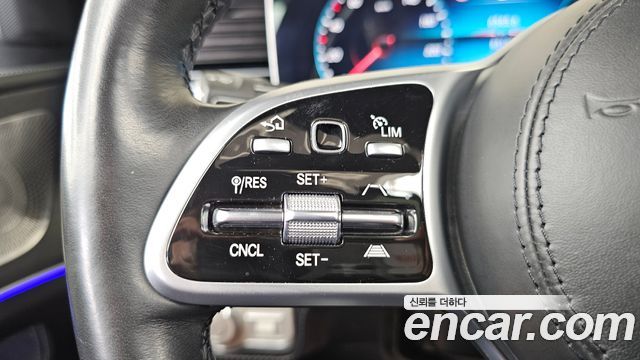 Mercedes-Benz GLS-Class 2022 — photo 26