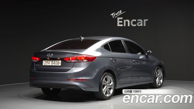 Hyundai AVANTE 2017 — photo 2