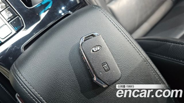 Kia K7 2020 — photo 25