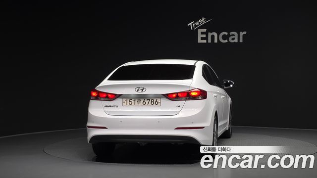 Hyundai AVANTE 2018 — photo 4