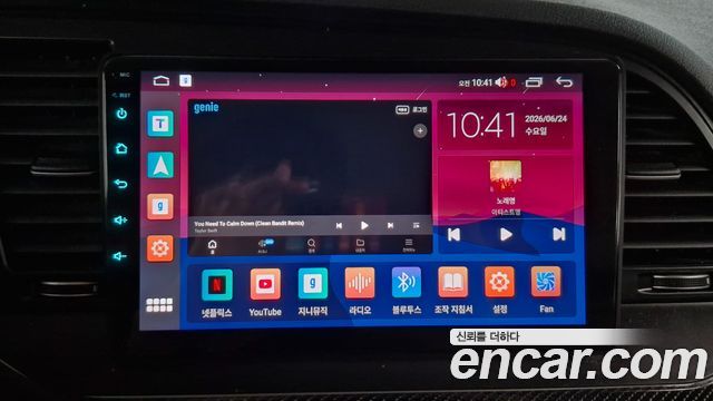 Hyundai AVANTE 2018 — photo 16