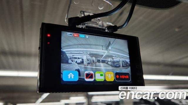 Hyundai AVANTE 2018 — photo 18