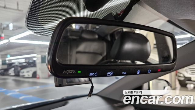 Hyundai AVANTE 2018 — photo 19