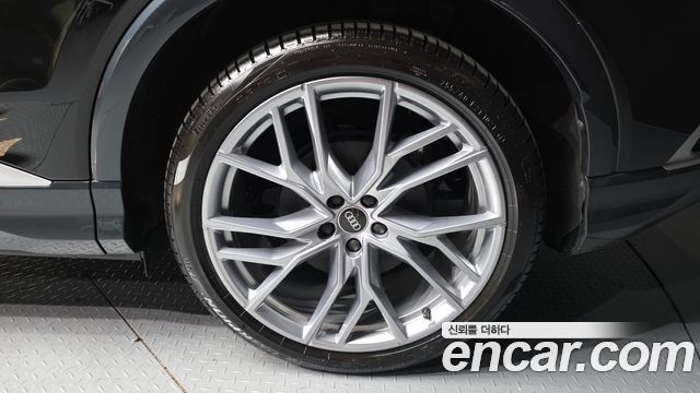 Audi Q4 e-tron 2026 — photo 5