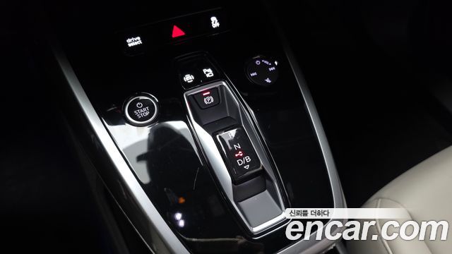 Audi Q4 e-tron 2026 — photo 9