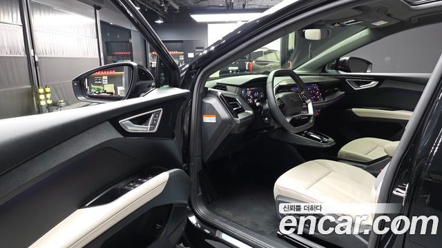 Audi Q4 e-tron 2026 — photo 10