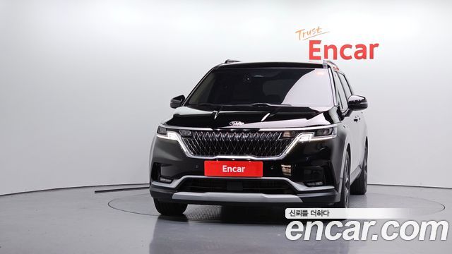 Kia Canival 2021 — photo 3
