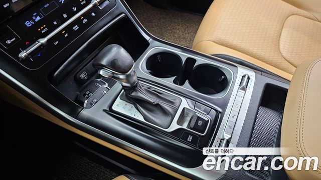 Kia Canival 2021 — photo 12