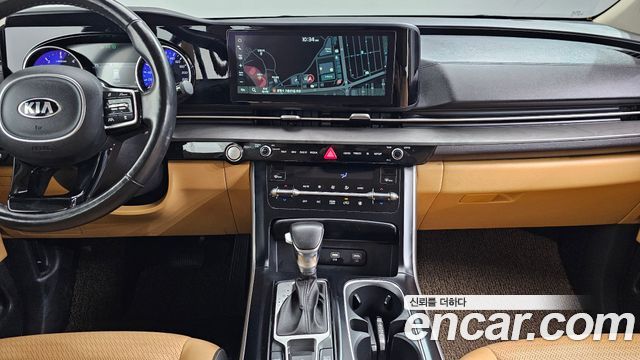 Kia Canival 2021 — photo 22