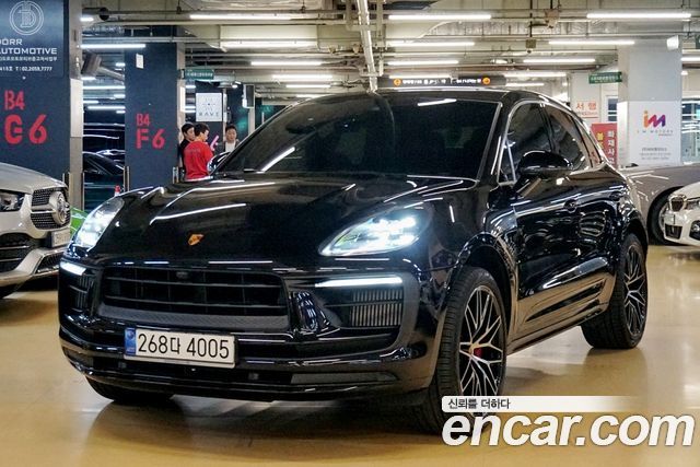 Porsche Macan 2022 — photo 2