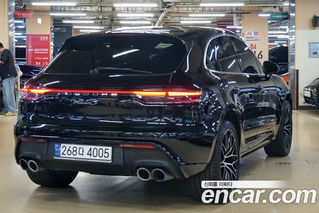 Porsche Macan 2022 — photo 3