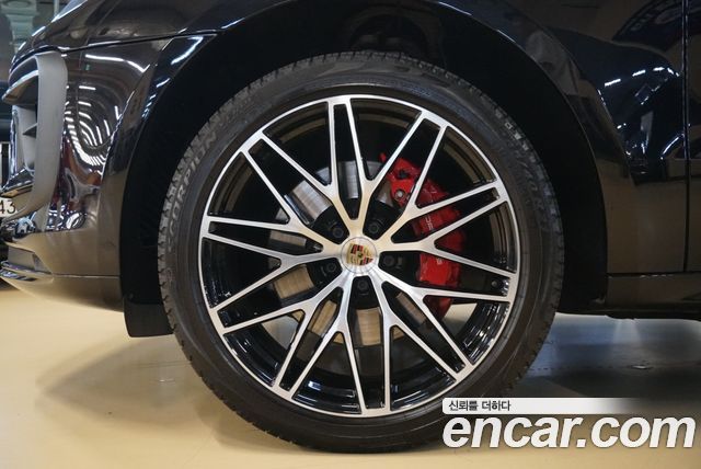 Porsche Macan 2022 — photo 6