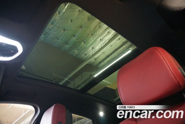 Porsche Macan 2022 — photo 15