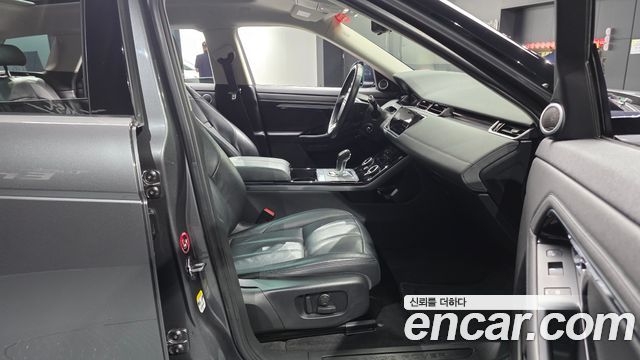 Land Rover Range Rover Evoque 2020 — photo 16
