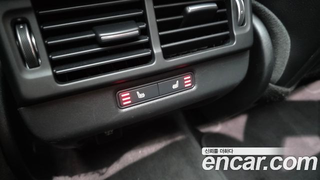 Land Rover Range Rover Evoque 2020 — photo 27