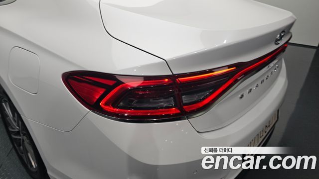 Hyundai Grandeur 2018 — photo 9