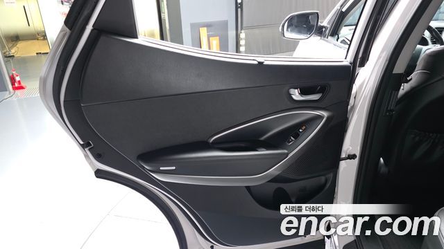 Hyundai Santafe 2016 — photo 15