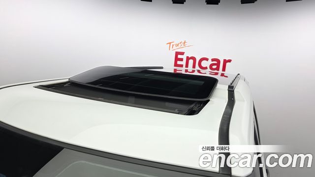 Land Rover Discovery 2016 — photo 20