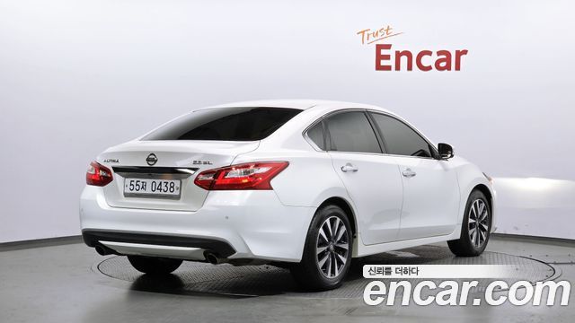 Nissan Altima 2017 — photo 2