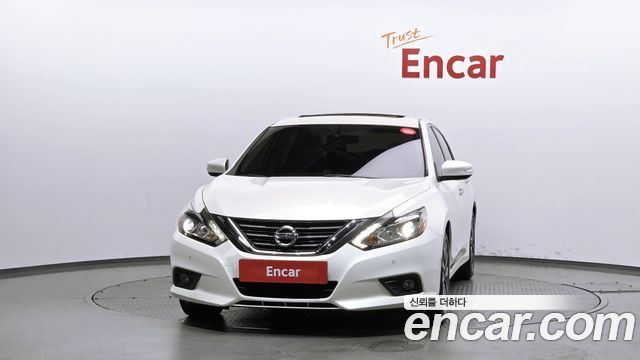 Nissan Altima 2017 — photo 3