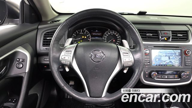 Nissan Altima 2017 — photo 12