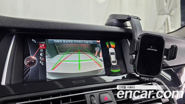 BMW 5-Series 2015 — photo 15