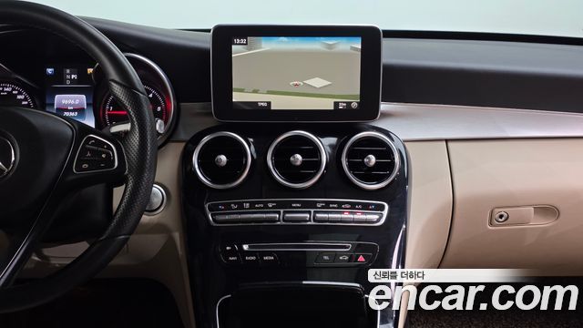 Mercedes-Benz C-Class 2016 — photo 12