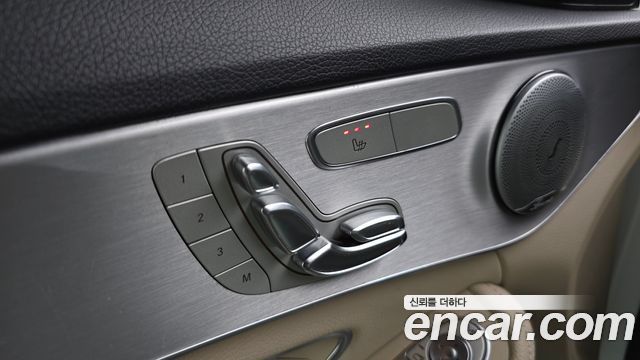 Mercedes-Benz C-Class 2016 — photo 18