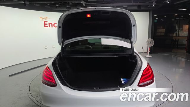 Mercedes-Benz C-Class 2016 — photo 20