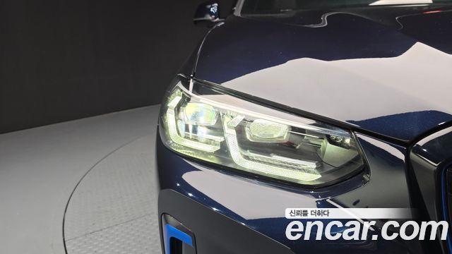 BMW iX3 2023 — photo 8