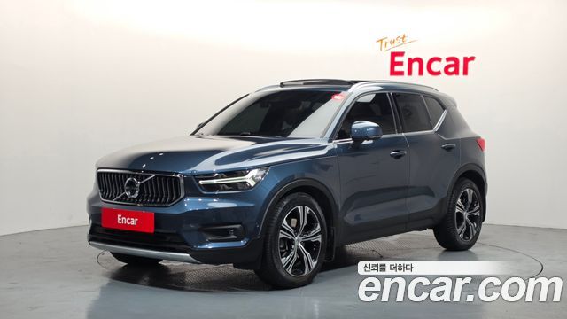Volvo XC40 2021 — photo 1