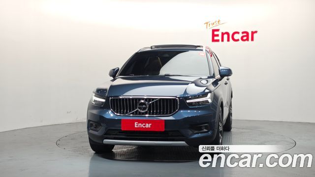 Volvo XC40 2021 — photo 3