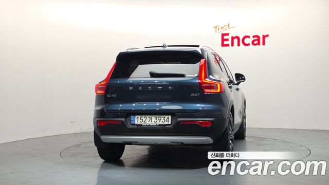 Volvo XC40 2021 — photo 4