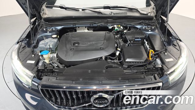 Volvo XC40 2021 — photo 6
