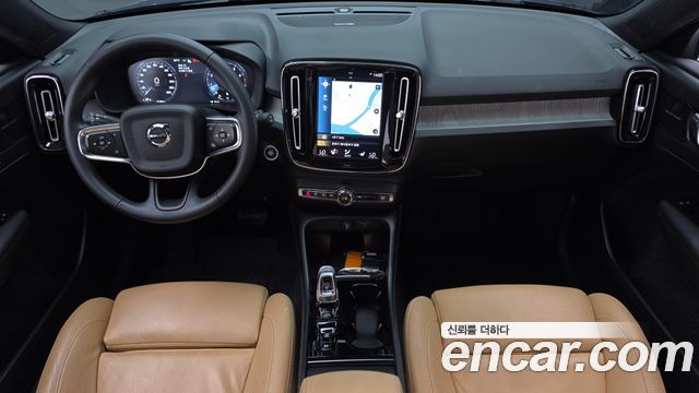 Volvo XC40 2021 — photo 10